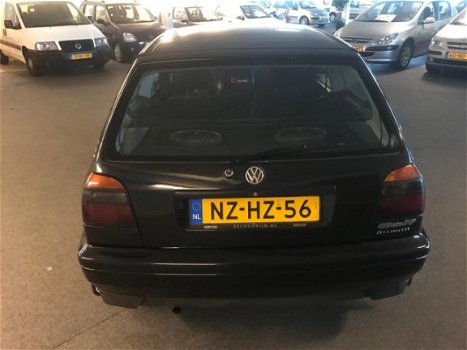 Volkswagen Golf - 1.6 Milestone Apk Nieuw, 2e eigenaar, Weinig Km's, N.A.P, Lm velgen, Zeer nette st - 1