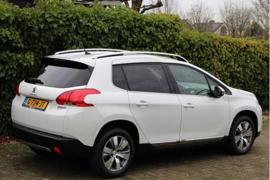 Peugeot 2008 - 1.2 (110 pk) Allure - navi - parkeerhulp - 1