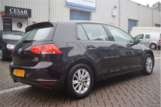 Volkswagen Golf - 1.6 TDI BlueMotion / 5 DEURS / 151 DKM / DEALER ONDERHOUDEN - 1