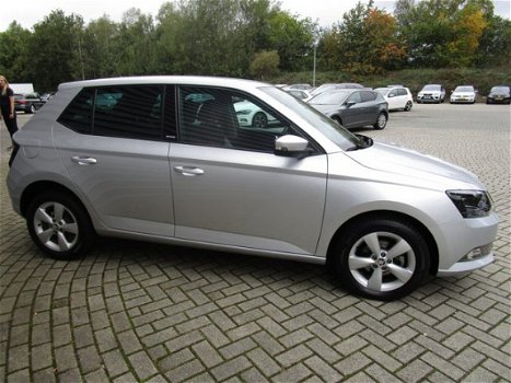 Skoda Fabia - 1.2 TSI 90PK JOY AIRCO / CRUISE / 15