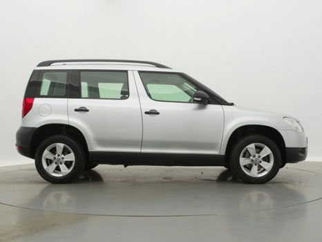 Skoda Yeti - 1.2 TSI Active DV01383 | Navi | Airco | Cruise | Parkeersensoren A | - 1