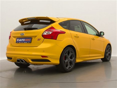 Ford Focus - 2.0 EcoBoost ST-2 MA10811 | Navi | Cruise | PDC | Park Pilot | LMV | Clima | Stoelverw - 1