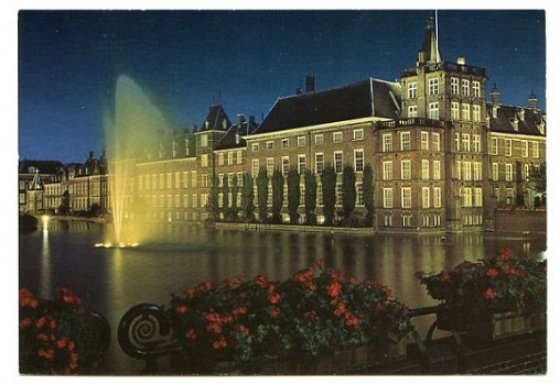 T189 Den Haag Hofvijver met Parlementsgebouwen / Zuid Holland - 1