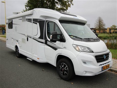 Knaus Sky TI 700 MEG Silver - 1