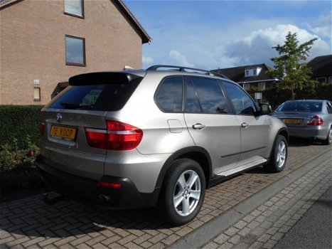 BMW X5 - 3.0D AUT. SPORT MASSAGE/HEAD-UP/KEYLESS/PANORAMADAK/COMFORT-ZETELS - 1