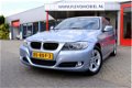 BMW 3-serie Touring - 318i Luxury Line Navi/Leder/Xenon/Sportstoelen - 1 - Thumbnail