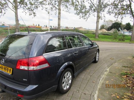 Opel Vectra Wagon - 1.9 CDTi Business airco, navigatie, trekhaak, cruise controle - 1