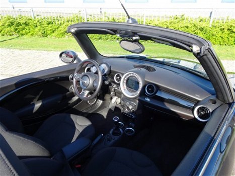 Mini Mini Cabrio - 1.6 John Works Navigatie / Cruise / Clima / Bluetooth - 1