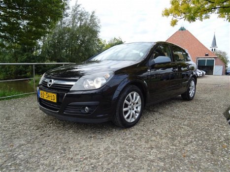 Opel Astra - 1.6 Cosmo | Leer + Clima + Cruise nu € 4.975, - 1