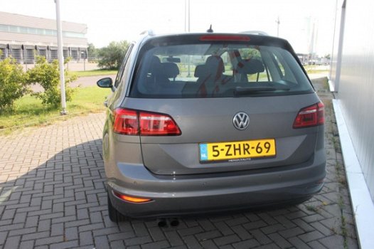 Volkswagen Golf Sportsvan - 1.4 TSI 125pk DSG Highline NAVI - 1