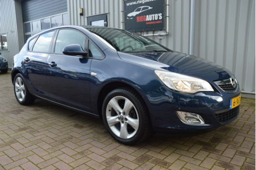 Opel Astra - 1.6 Edition Nieuwe APK B.J 2012 - 1