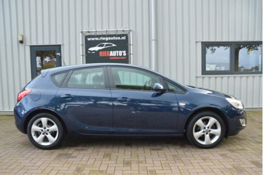 Opel Astra - 1.6 Edition Nieuwe APK B.J 2012 - 1