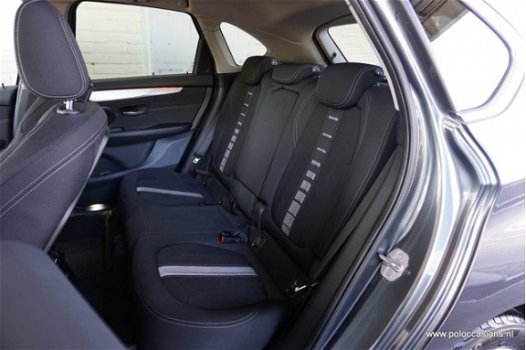 BMW 2-serie Active Tourer - 220d Automaat, Sportinterieur, Head-Up Display - 1