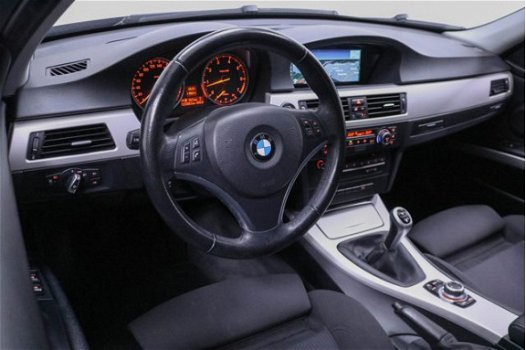 BMW 3-serie - 318i Business Line Sportstoelen Navigatie Climate Control - 1