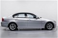 BMW 3-serie - 318i Business Line Sportstoelen Navigatie Climate Control - 1 - Thumbnail