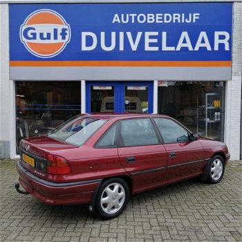 Opel Astra - Automaat 1.8i16V CDX Inruil mogelijk - 1