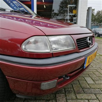 Opel Astra - Automaat 1.8i16V CDX Inruil mogelijk - 1