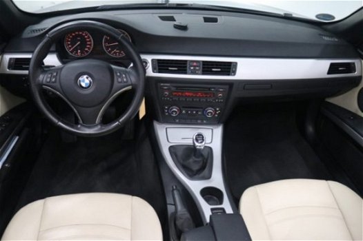 BMW 3-serie Cabrio - 320i XENON / STOELVERW / PARKEERSENSOREN - 1