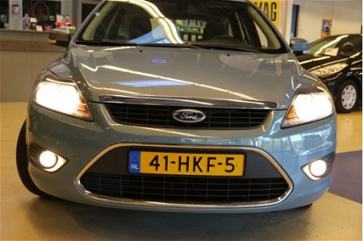 Ford Focus Wagon - 1.6 TITANIUM STATIONWAGEN Automaat NAVI AC/ECC PDC LMV APK 2021 - 1