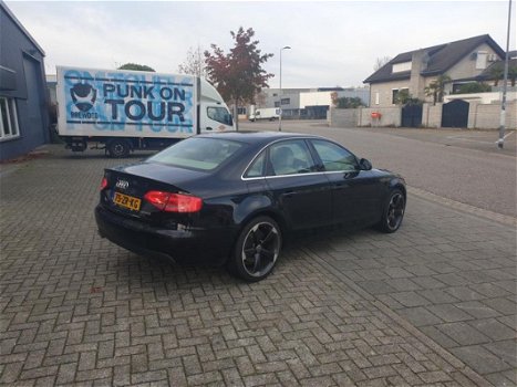 Audi A4 - 2.0 TDI bj 2008 Nw model Leer clima - 1