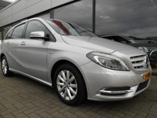 Mercedes-Benz B-klasse - 180 Ambition Automaat Leder