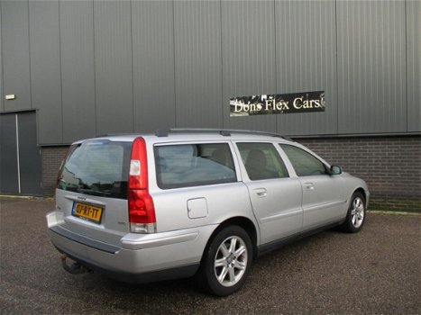 Volvo V70 - 2.4D Edition I - 1