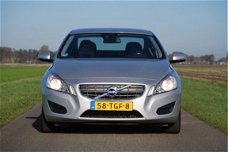 Volvo S60 - LEER/NAVI - Prachtige auto Dealer onderhouden