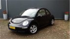 Volkswagen New Beetle - 2.0 Highline 116pk Airco NL Auto met NAP Lage km stand - 1 - Thumbnail