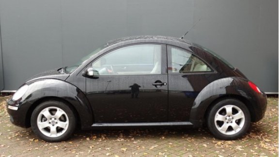 Volkswagen New Beetle - 2.0 Highline 116pk Airco NL Auto met NAP Lage km stand - 1