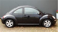 Volkswagen New Beetle - 2.0 Highline 116pk Airco NL Auto met NAP Lage km stand