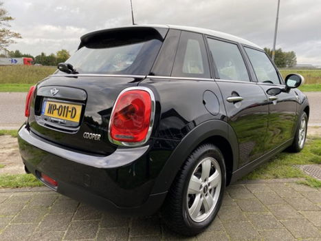 Mini Mini Cooper - 1.5 136Pk Business 5drs Airco Navi Cruise contr - 1