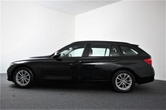 BMW 3-serie Touring - 318i Executive (Navigatie/Blue tooth/PDC V+A/El. achterklep/stoelverwarming) - 1