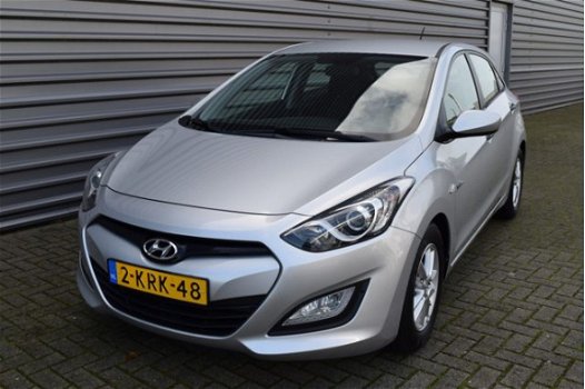 Hyundai i30 - 1.6 GDI i-Drive Cool| Airco| LED dagrijverlichting| Radio, CD spe - 1