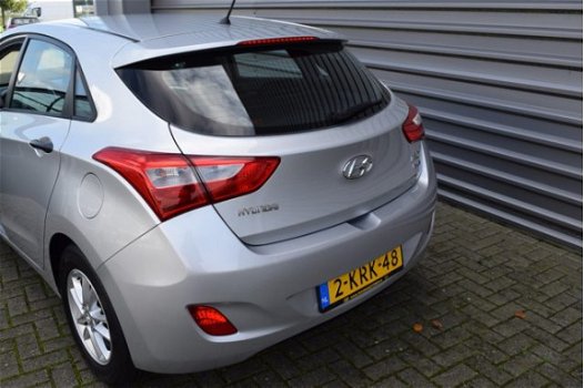 Hyundai i30 - 1.6 GDI i-Drive Cool| Airco| LED dagrijverlichting| Radio, CD spe - 1