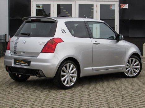 Suzuki Swift - 1.6 SPORT KEYLESS GO& ENRTY|KEYLESS ENTRY|ECC/AIRCO|GETINT GLAS|17 INCH - 1