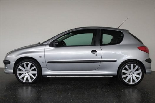 Peugeot 206 - XS Quicksilver 1.6 16V / 17 inch LMV / ECC - 1