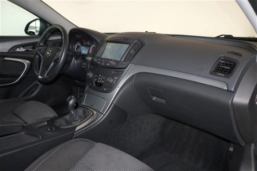 Opel Insignia Sports Tourer - 1.4 turbo Innovation / Navi / Keyless / Lane Ass - 1