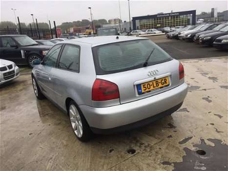 Audi A3 - 1.8 5V Turbo Ambiente - 1