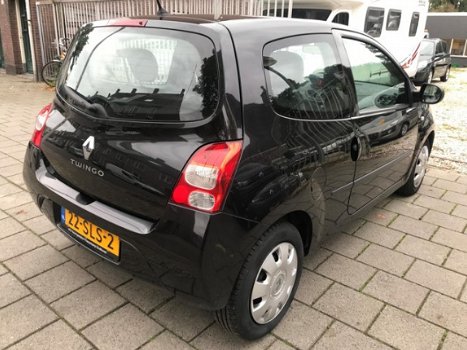 Renault Twingo - 1.2-16V Authentique NL auto APK 9-10-2020 N.A.P - 1