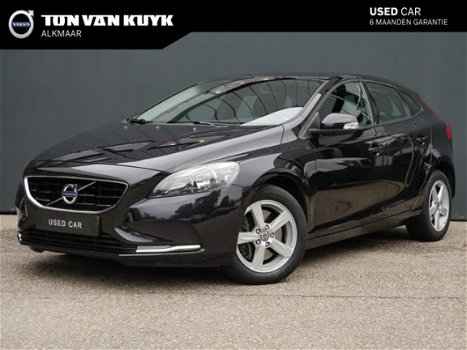 Volvo V40 - 2.0 D4 190PK Momentum Business / Navigatie / Climate Control / Park Assist - 1