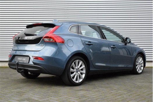 Volvo V40 - D2 115PK Summum Panoramadak Leder 17