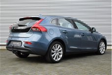 Volvo V40 - D2 115PK Summum Panoramadak Leder 17"LM