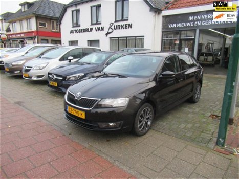 Skoda Rapid Spaceback - 1.2 TSI Greentech Edition Navigatie, Cruise control, Climate control, Parkee - 1