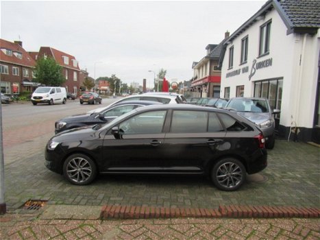 Skoda Rapid Spaceback - 1.2 TSI Greentech Edition Navigatie, Cruise control, Climate control, Parkee - 1