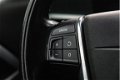 Volvo V70 - 2.5FT R-Design / Leder / Dealeronderhouden / Parkeersensoren / Stoelverwarming - 1 - Thumbnail