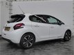 Peugeot 208 - 1.2 110pk Tech Ed.| Navi, Camera, PDC, Pano dak, zelf parkeren - 1 - Thumbnail