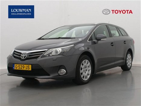 Toyota Avensis Wagon - 1.8 VVTi Dynamic Stoelverwarming - 1