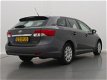 Toyota Avensis Wagon - 1.8 VVTi Dynamic Stoelverwarming - 1 - Thumbnail