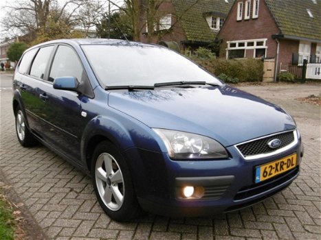 Ford Focus Wagon - 1.6-16V Futura Clima Cruise Navi Trekhaak 2e eig - 1