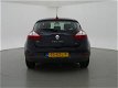 Renault Mégane - 1.5 DCI 5-DEURS + NAVIGATIE - 1 - Thumbnail